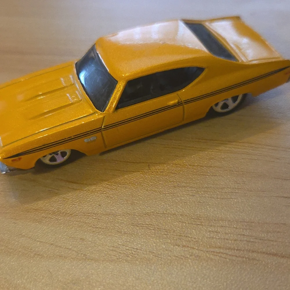 Hot Wheels Die-Cast Car Bundle #1429